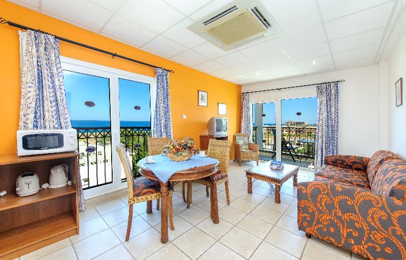 פרוטאראס Paramount Hotel Apartments מראה חיצוני תמונה