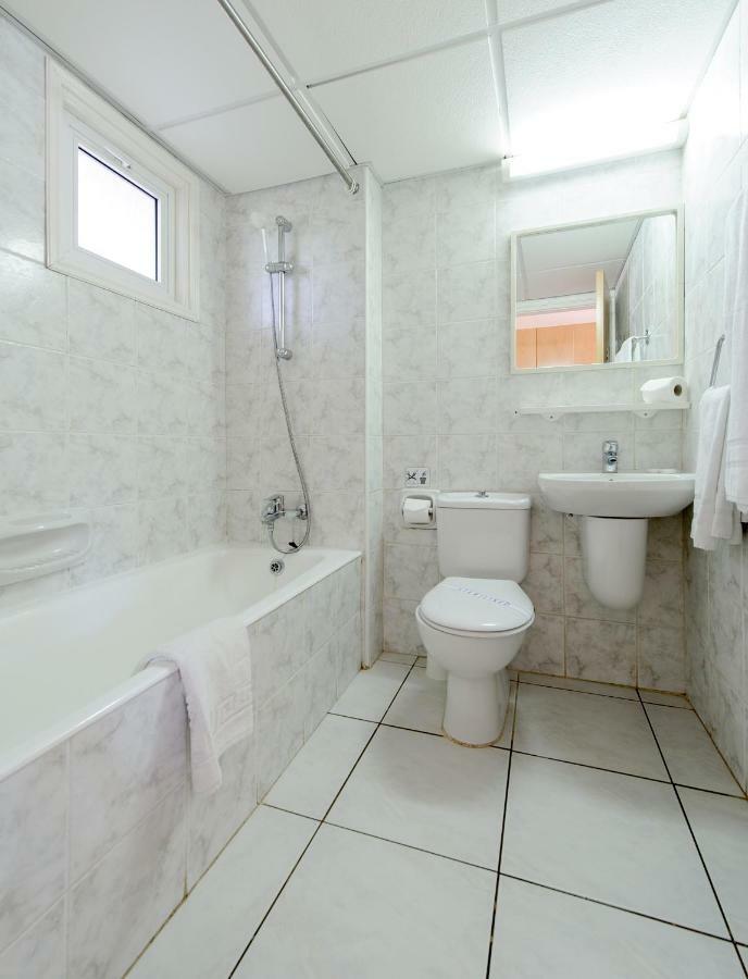 פרוטאראס Paramount Hotel Apartments מראה חיצוני תמונה