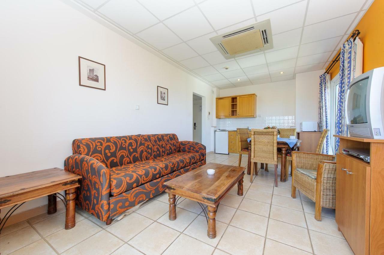פרוטאראס Paramount Hotel Apartments מראה חיצוני תמונה
